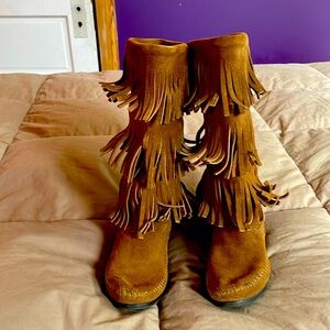 Minnetonka fringe all brown suede boots size 7